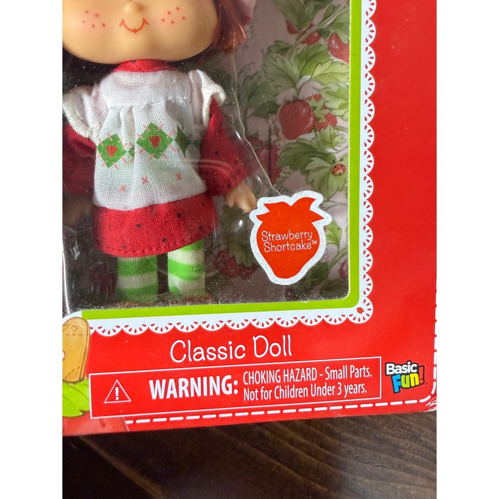 Strawberry Shortcake Classic Doll 1980s Retro Design Basic Fun Scented New 2021 - Picture 3 of 11